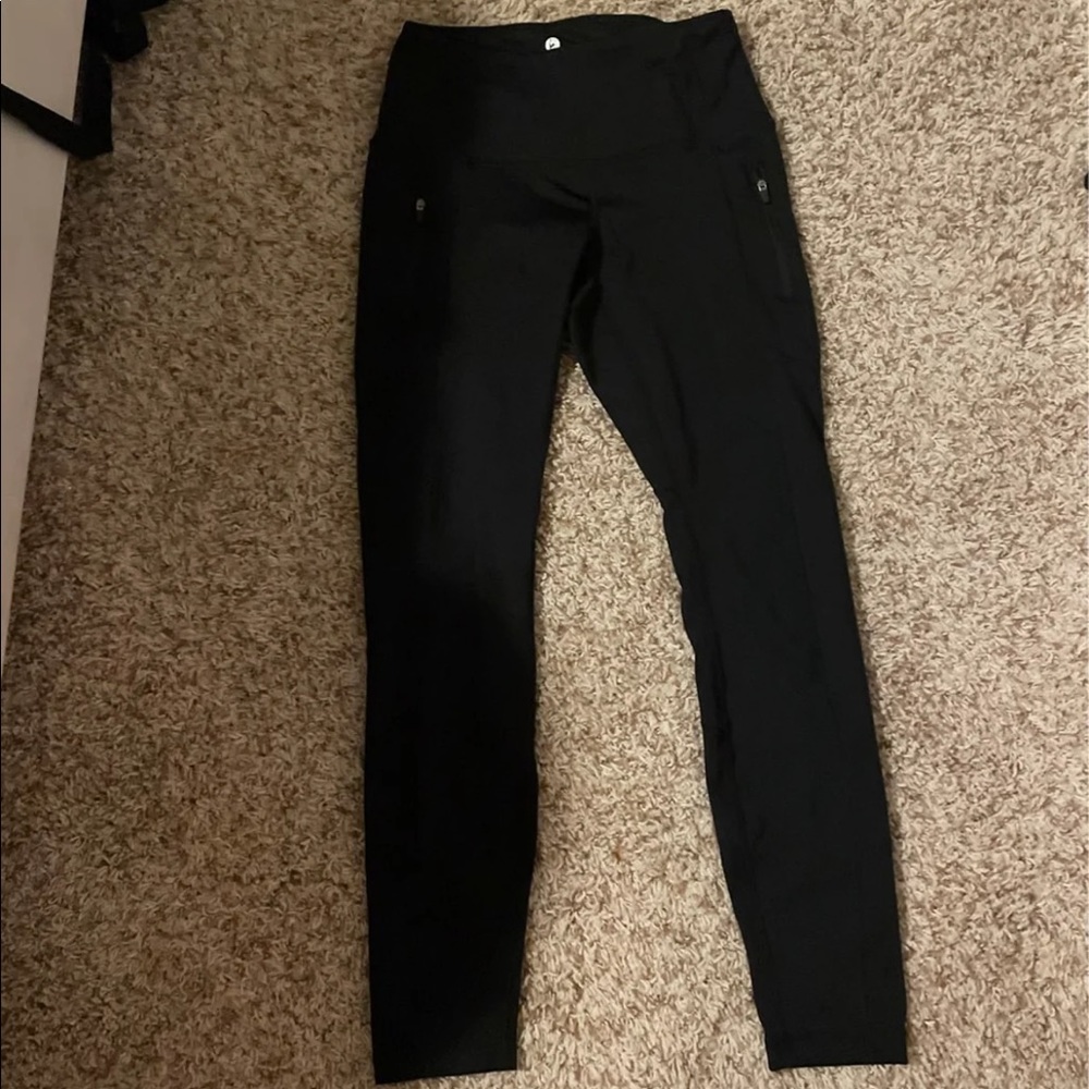 Black leggings with pockets